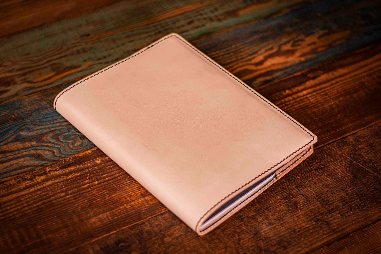 Customizable Handcrafted Leather Journal - Refillable Sketchbook with Your Unique Design