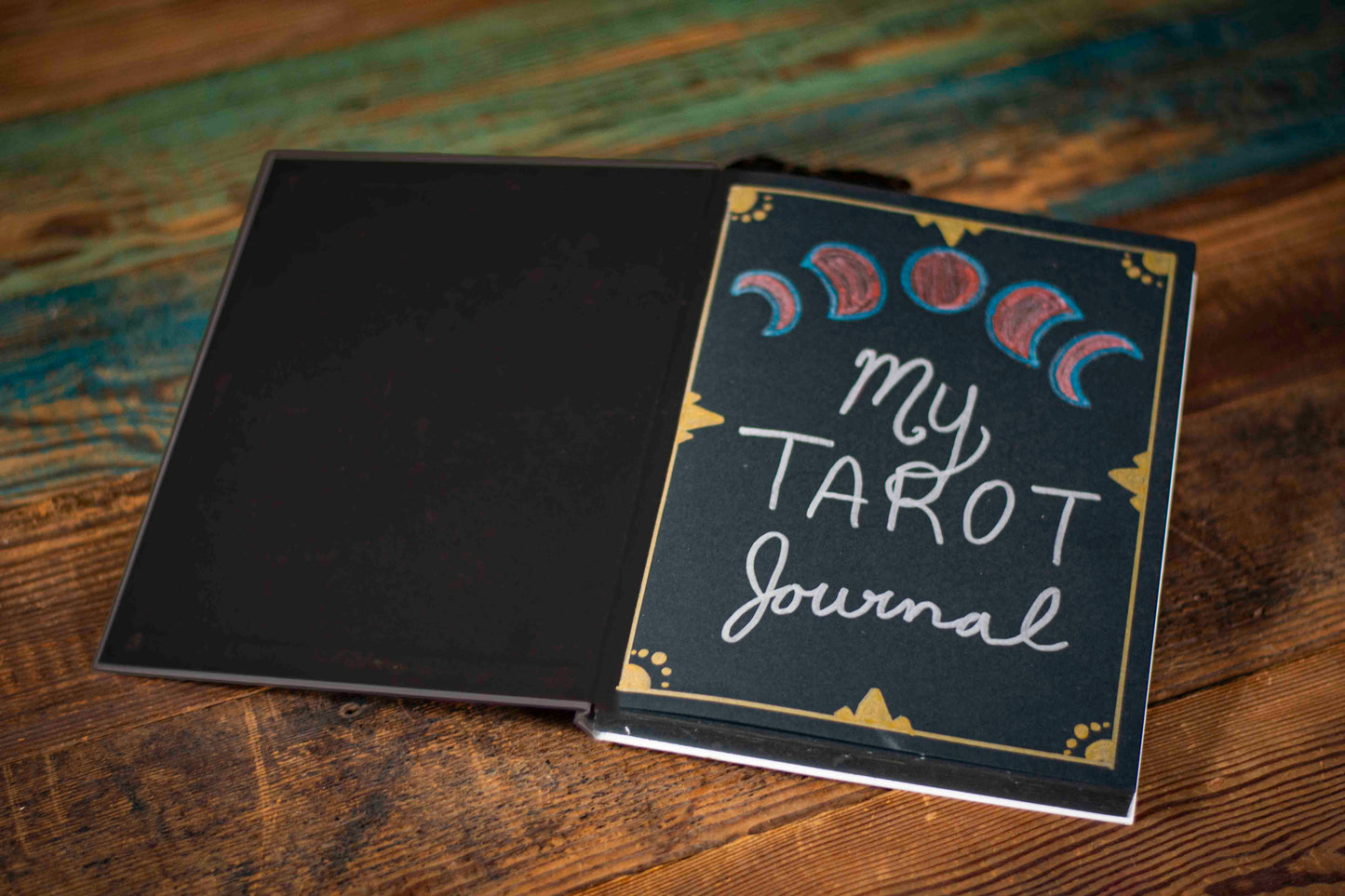 Customizable Handcrafted Leather Journal - Refillable Sketchbook with Your Unique Design