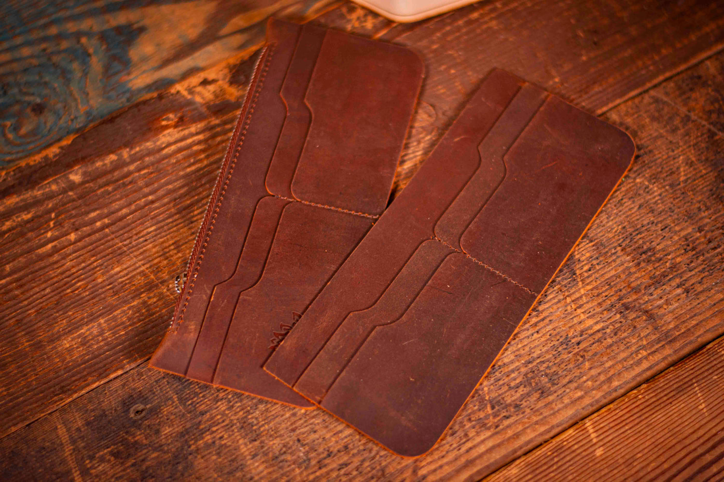 Customizable Leather Long Wallet - Handcrafted Design with Personalized Options and Gemstone Inlay